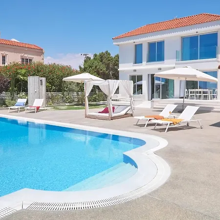 Casa vacanze Royal 4 Bedroom Seafront Ayia Napa