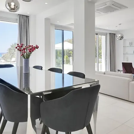 Royal 4 Bedroom Seafront * Ayia Napa