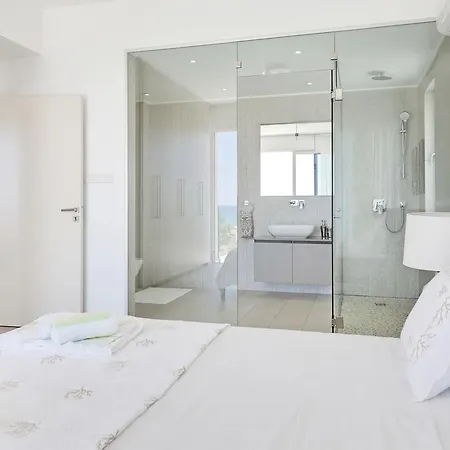 بيت للعطل Royal 4 Bedroom Seafront