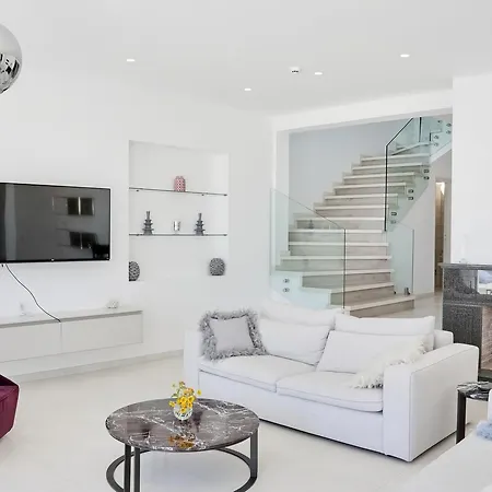 Holiday home Royal 4 Bedroom Seafront *