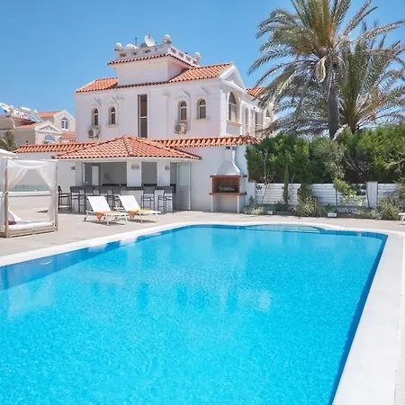 Royal 4 Bedroom Seafront Holiday home Ayia Napa